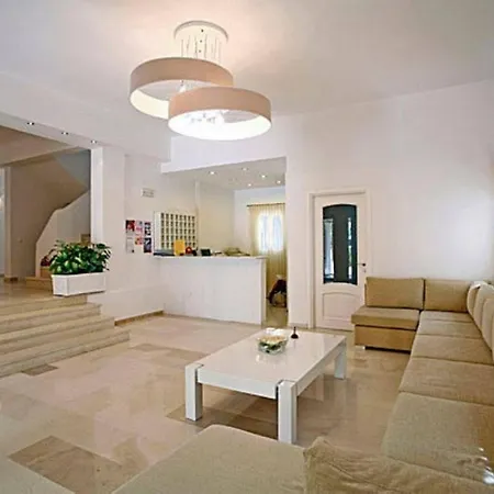 Hotel Thera Mare Perissa (Santorini)